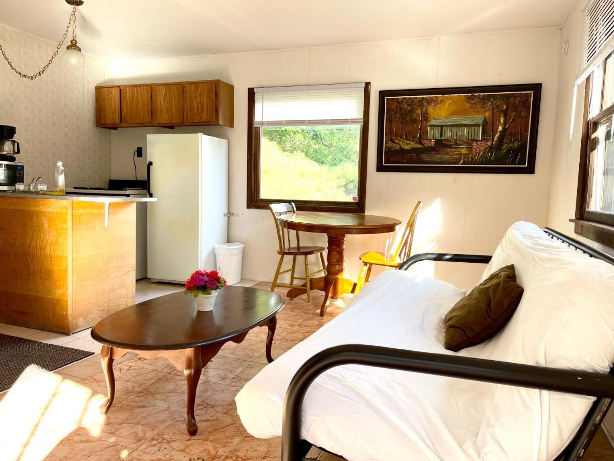 Rock Castle Resort Lake George Esterno foto