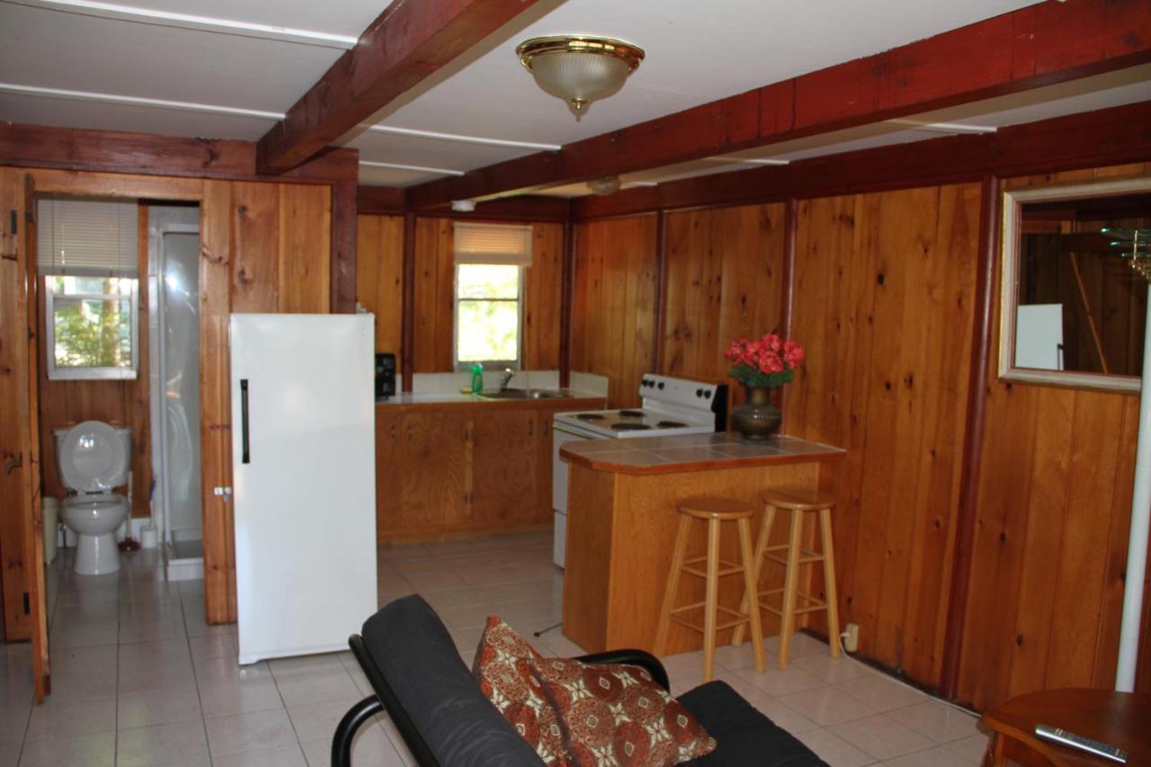 Rock Castle Resort Lake George Esterno foto