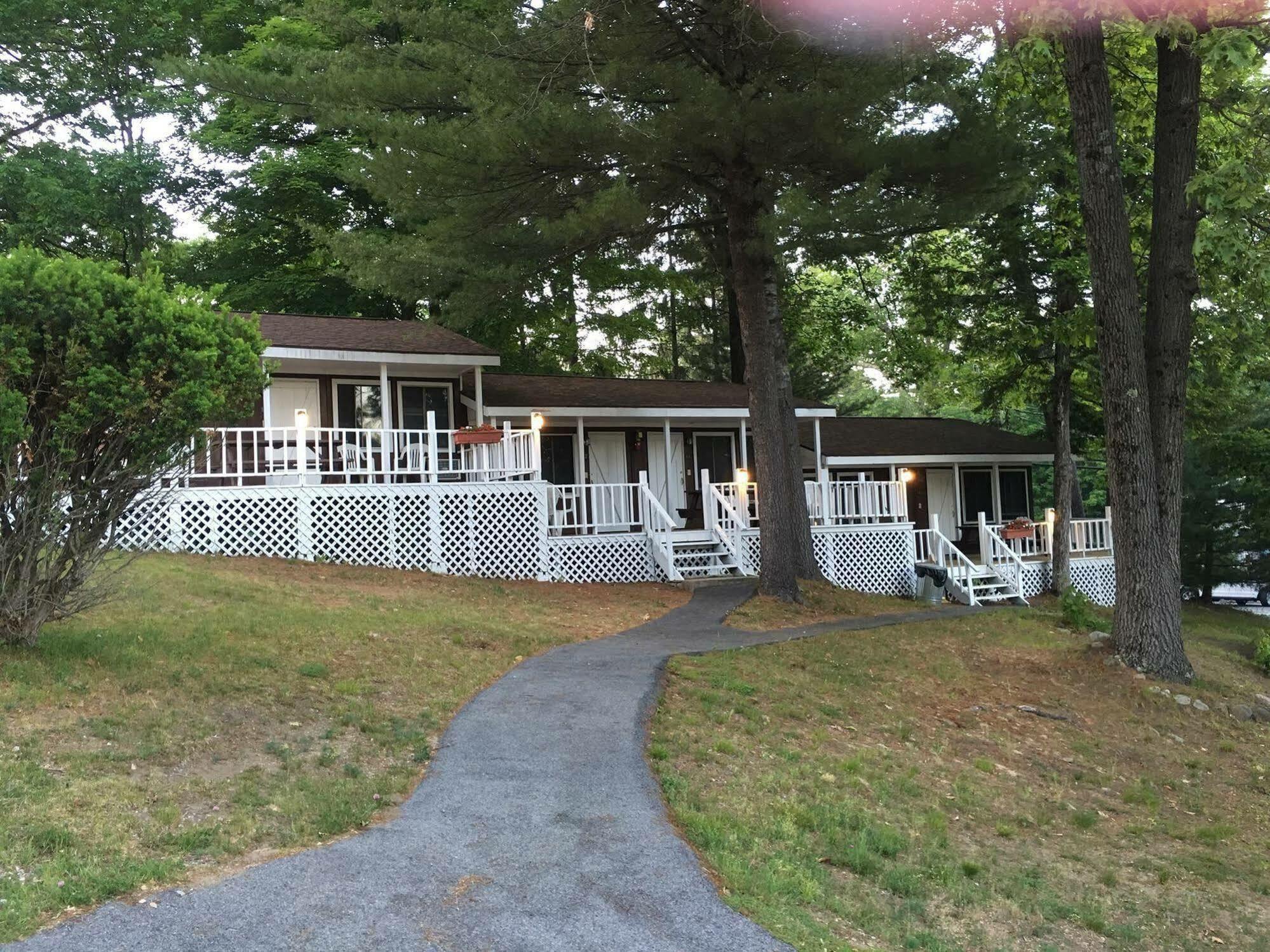 Rock Castle Resort Lake George Esterno foto