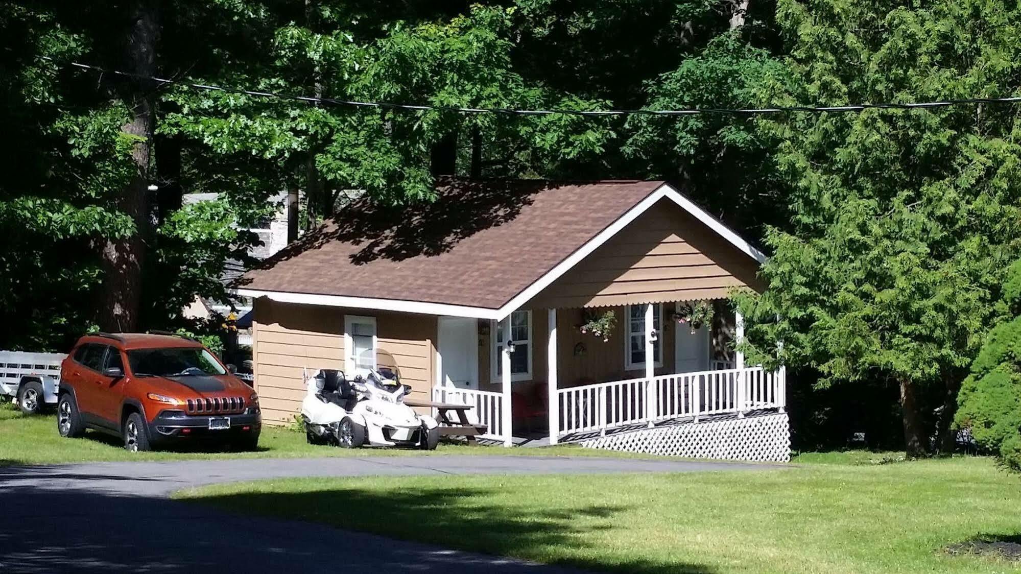 Rock Castle Resort Lake George Esterno foto