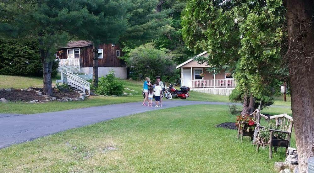Rock Castle Resort Lake George Esterno foto