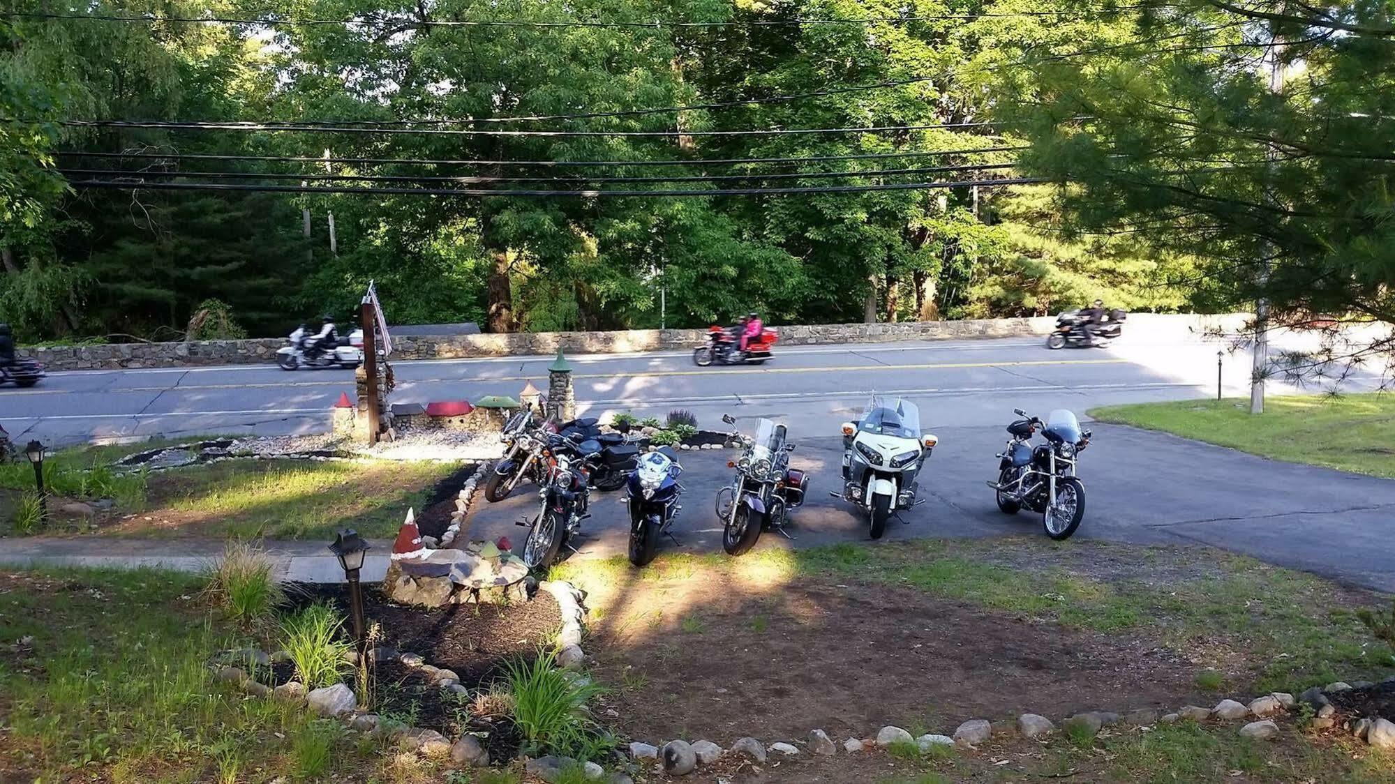 Rock Castle Resort Lake George Esterno foto