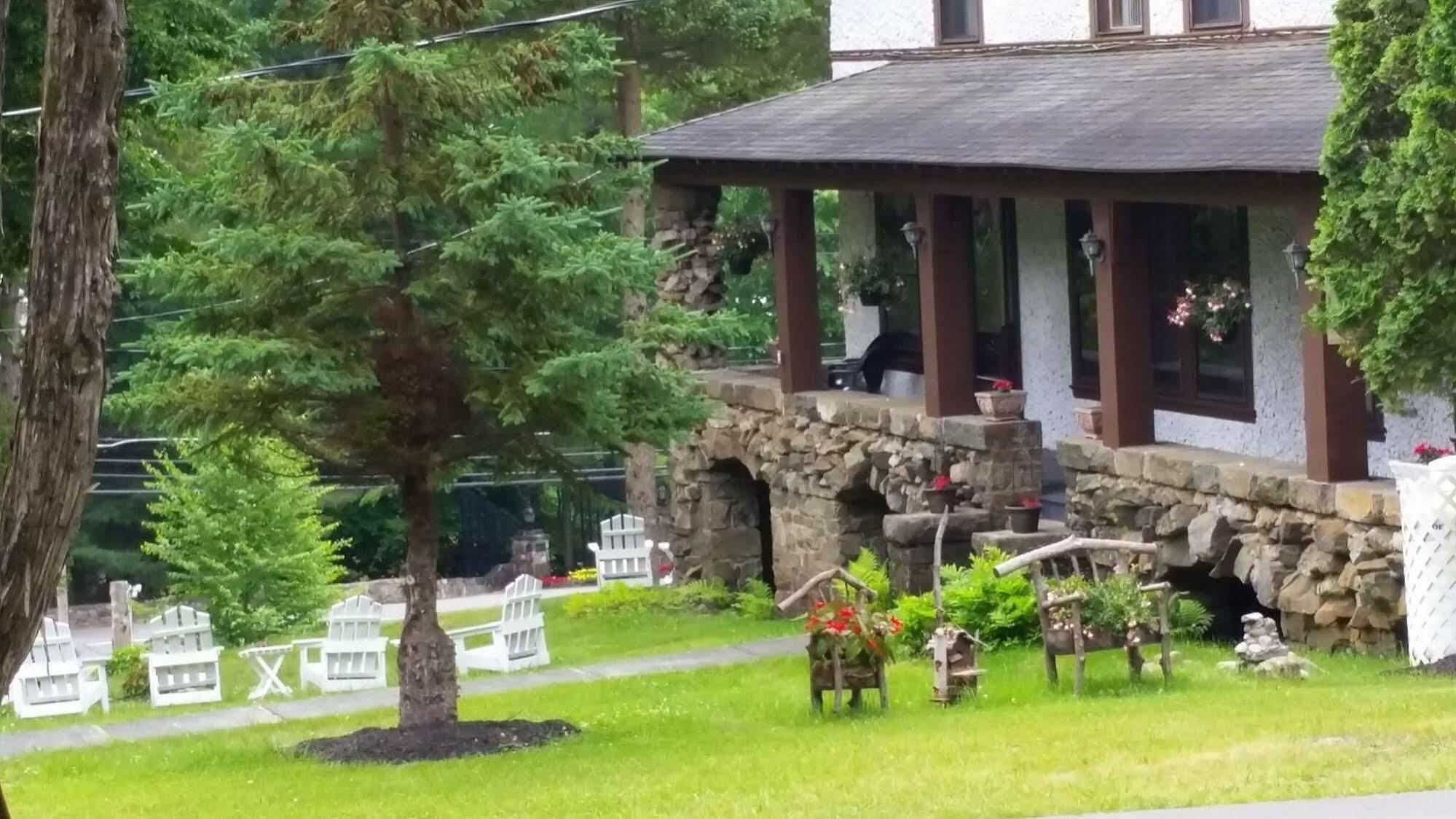 Rock Castle Resort Lake George Esterno foto